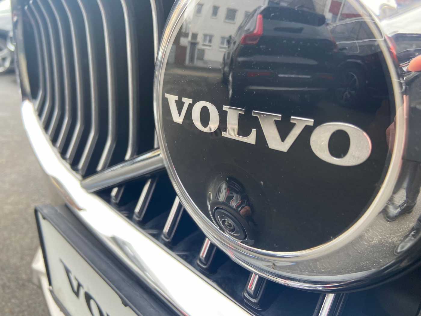 Volvo  D3 MOMENTUM PRO, 360°, ACC, BLIS