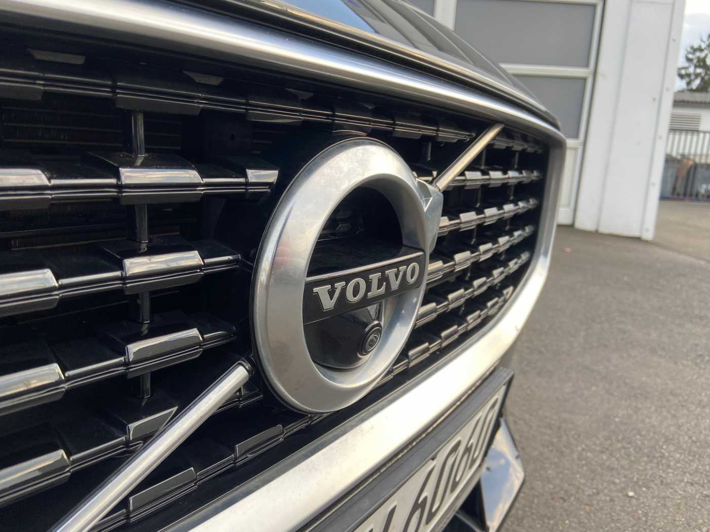 Volvo  T4 Geartronic R-Design 19' 360° Harman Kardon