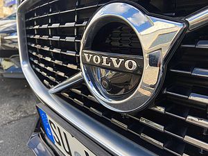 Volvo  D4 AWD Geartronic, RDesign, AHK, 360°, BLIS, H&K, DAB
